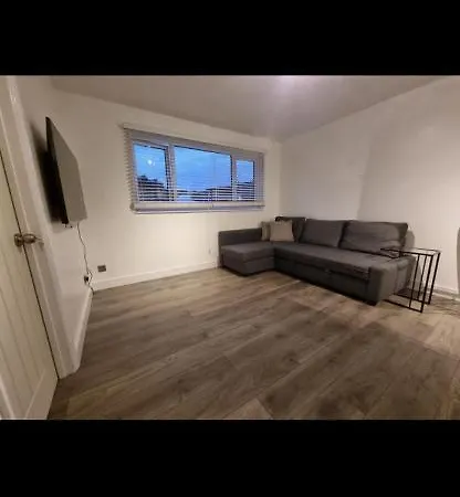 Modern 2 Bed Apartment & Free Parking Canterbury Exterior photo